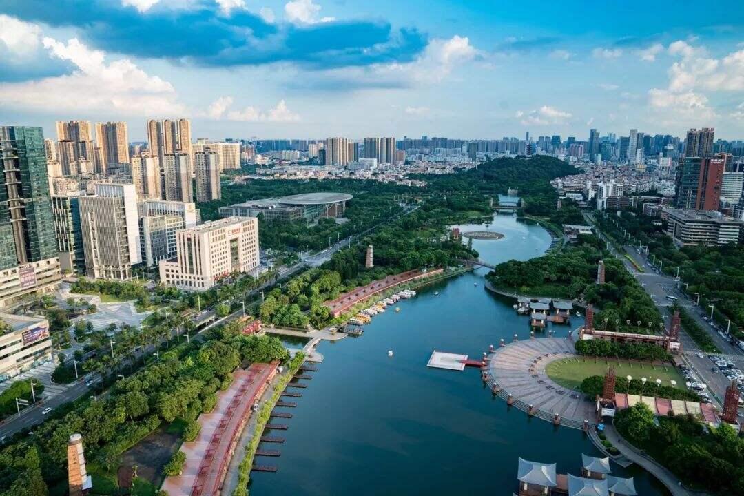 探索未來，2025新澳門正版免費(fèi)資本車時(shí)代來臨，探索未來，2025新澳門正版免費(fèi)資本車時(shí)代揭秘