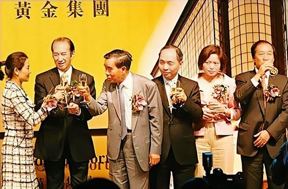 馬會(huì)傳真資料2025澳門——探索未來(lái)的機(jī)遇與挑戰(zhàn)，馬會(huì)傳真資料揭秘澳門未來(lái)機(jī)遇與挑戰(zhàn)